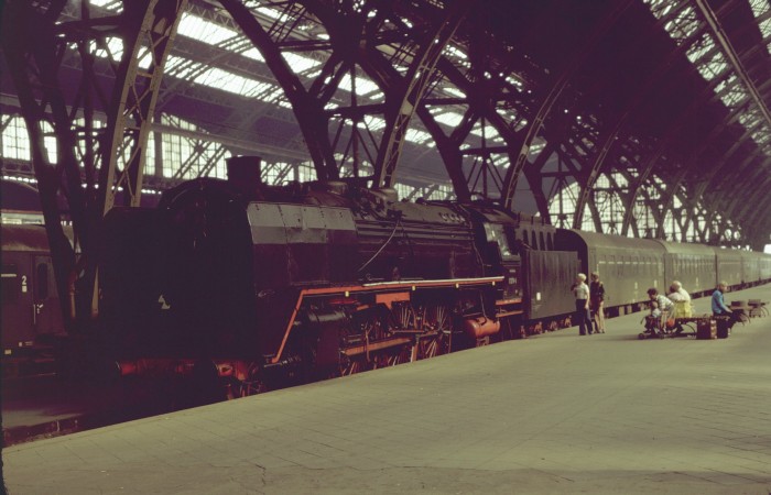 01&nbsp;118 mit E&nbsp;800 in Leipzig Hbf eingetroffen, am 29.08.1980