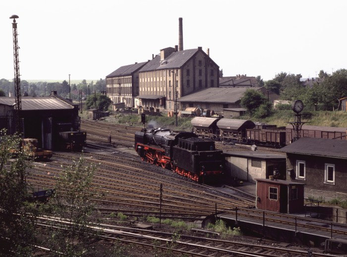01&nbsp;137 im Bw Löbau am 20.06.1982