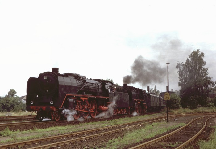 01&nbsp;137 + 62&nbsp;015 Sonderzug bei Döbeln, 06.07.1986