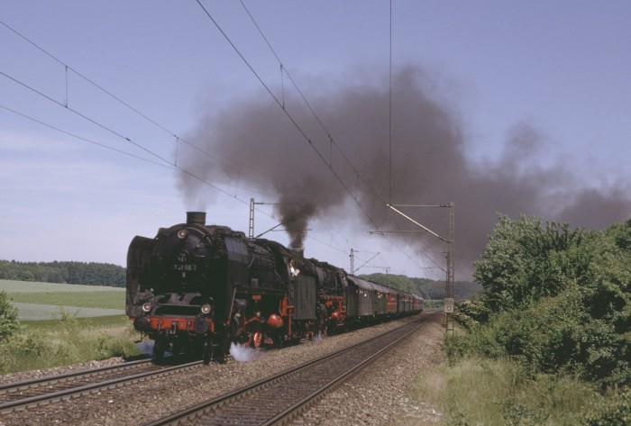 01&nbsp;066 + 01&nbsp;1066 Sonderzug nach Amstetten, hinter Süssen, 15.06.1996