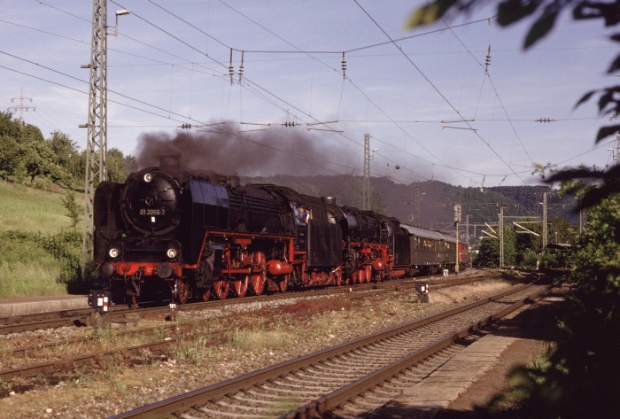 01&nbsp;066 + 01&nbsp;1066 Sonderzug Durchfahrt Geislingen-West, 15.06.1996