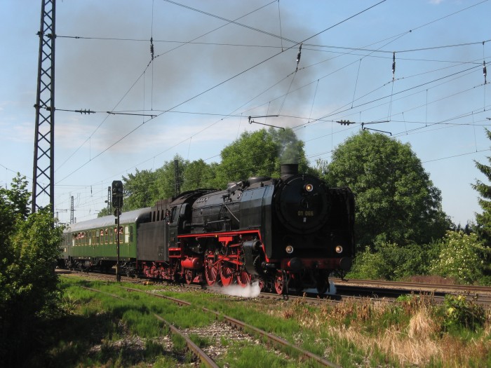 01&nbsp;066 mit E&nbsp;31739 Ausfahrt Meitingen, 14.06.2009