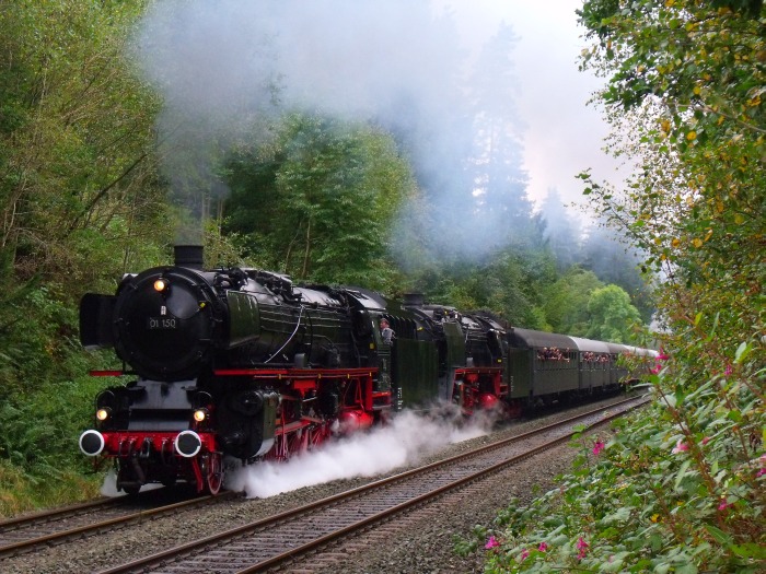 01&nbsp;150 + 01&nbsp;118 vor Pendelzug auf der Schiefen Ebene (es schiebt 64&nbsp;491) bei km 80,7 um 13:57h am 20.09.2014