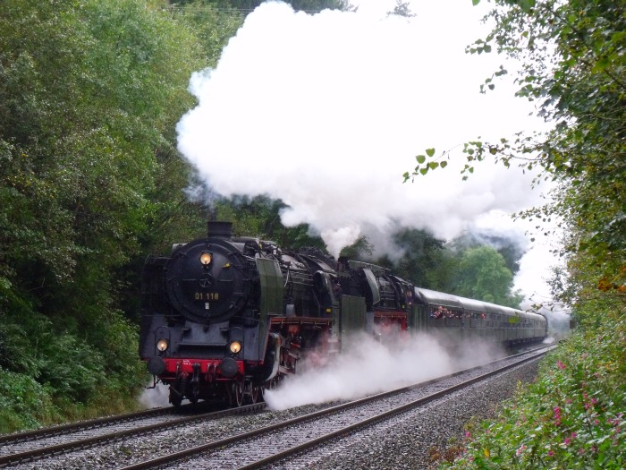 01&nbsp;118 + 01&nbsp;509 vor Pendelzug auf der Schiefen Ebene (es schiebt 64&nbsp;491) bei km&nbsp;80,7 um 14:54h am 21.09.2014