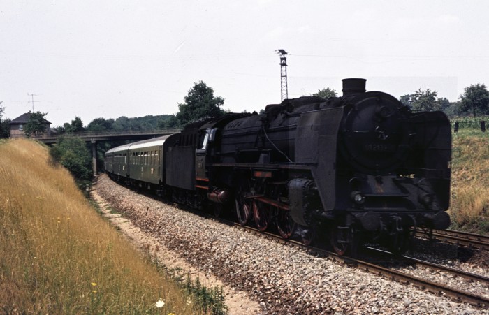 01&nbsp;137 D&nbsp;673 Berlin->Dresden bei Gröbern, 13.07.1976