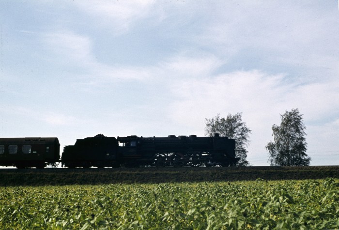 01&nbsp;207 mit D&nbsp;378 Bei Großenhain, 10.10.1976