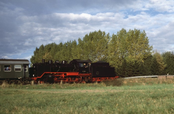 24&nbsp;009&nbsp;Tv auf dem Rückweg von Dassel nach Einbeck, fotografiert bei Juliusmühle, um 15:20h am 14.10.1979