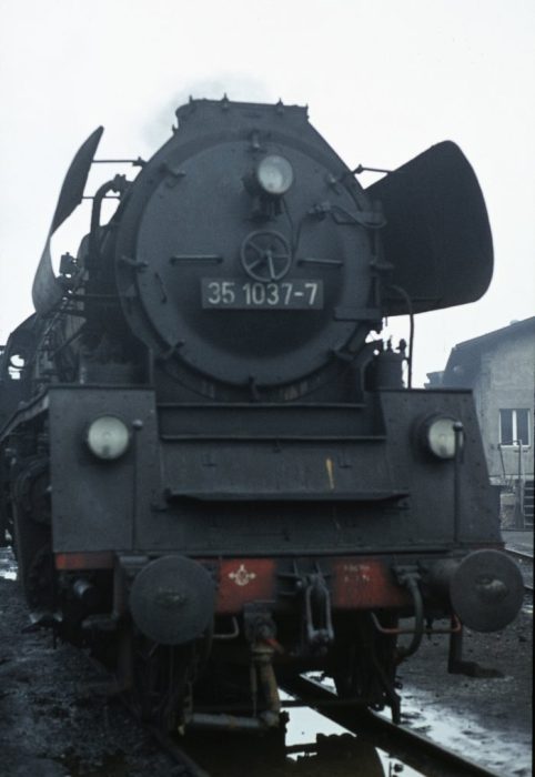 35&nbsp;1037 im Bw Nossen, am 13.10.1976