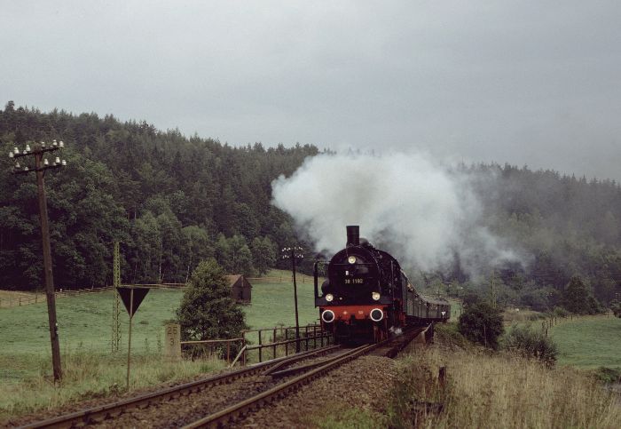 38&nbsp;1182 bei Neumühle (Elstertal) am 10.09.1983