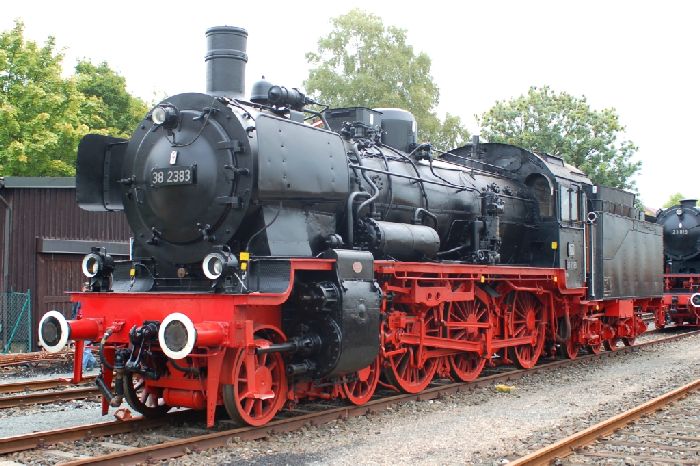 38&nbsp;2383  des Deutschen Dampflok-Museums in Neuenmarkt-Wirsberg anläßlich der 160-Jahre -Jubiläumsfeier der Schiefen Ebene herausgeputzt und ausgestellt, am 20.09.2008