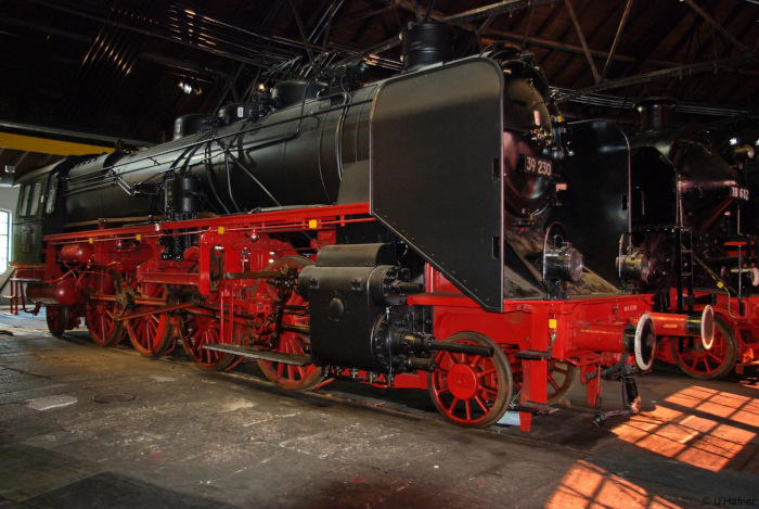 39&nbsp;230 in der Halle des DDM, 2016
