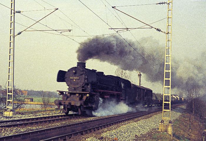 042&nbsp;347 Güterzug Richtung Rheine bei km 211, um 10:00h am 22.03.1975