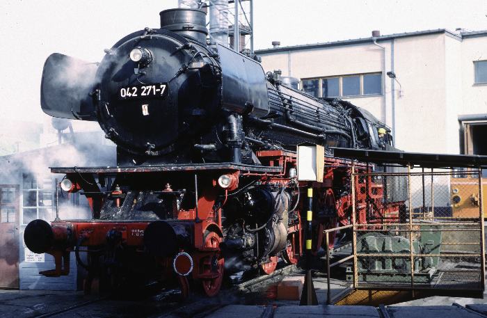 042&nbsp;271 im (R)AW Meiningen, am 24.05.1991
