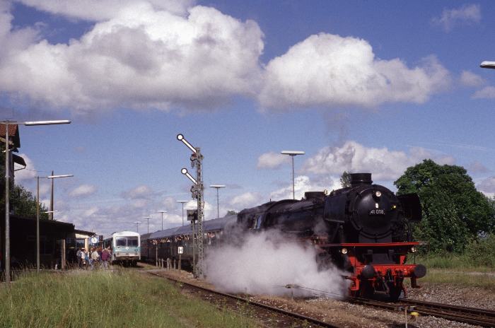41&nbsp;018 Ausfahrt Hochdorf (Schwarzwald), am 22.06.1997