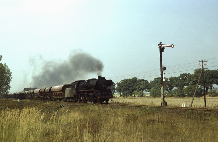 41&nbsp;1025 mit Güterzug bei Vahldorf, 14.09.1982