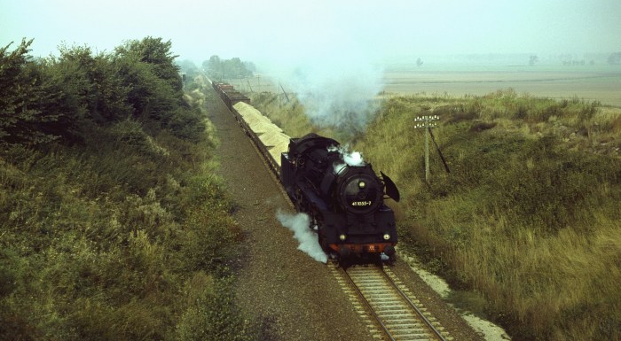 41&nbsp;1055 mit Sandzug bei Etingen, 25.09.1982