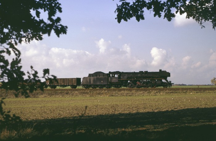 41&nbsp;1025 Güterzug nach Stendal bei Vinzelberg, 25.10.1982
