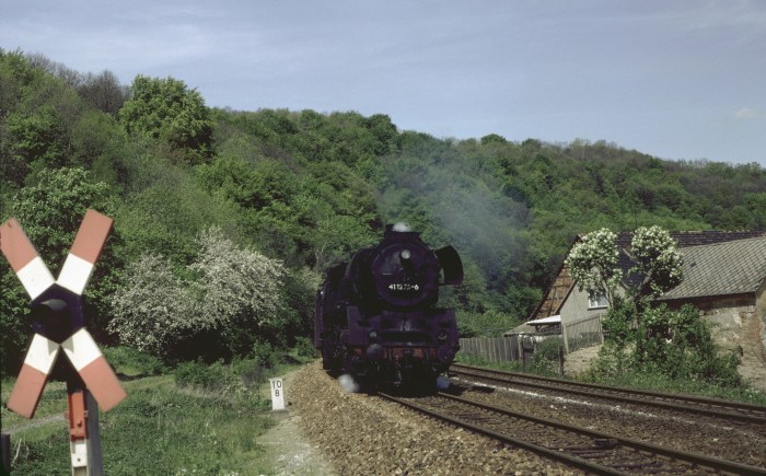 41&nbsp;1273 mit P&nbsp;4005 bei Döbritzschen, 11.05.1983