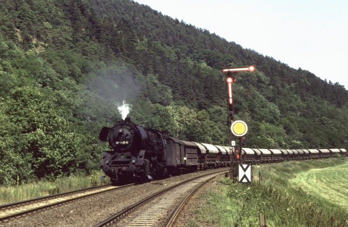 41&nbsp;1150 mit Dg 55445 hinter Uhlstädt, 23.07.1983