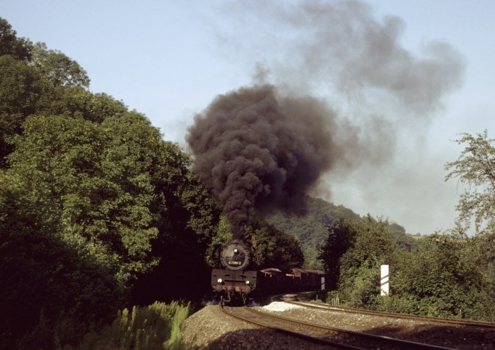 41&nbsp;1180 mit Dg hinter Ausfahrt Camburg, 30.08.1983