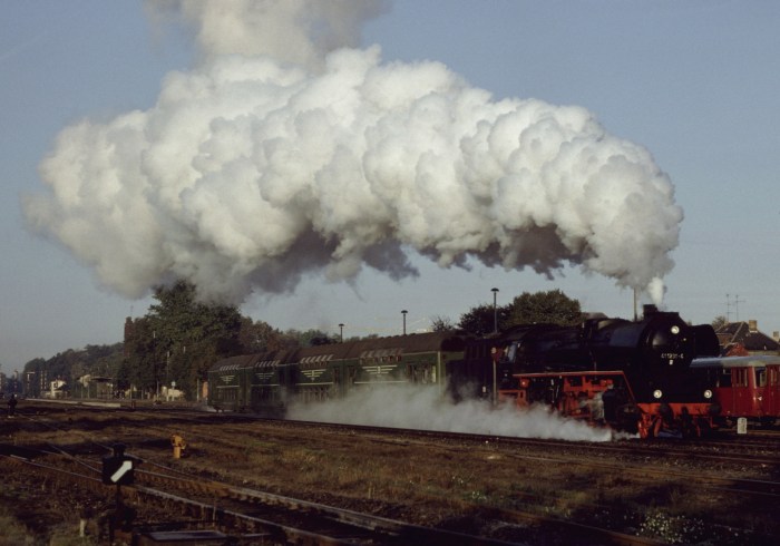 41&nbsp;1231 mit N&nbsp;7409 Ausfahrt Genthin, 21.10.1991