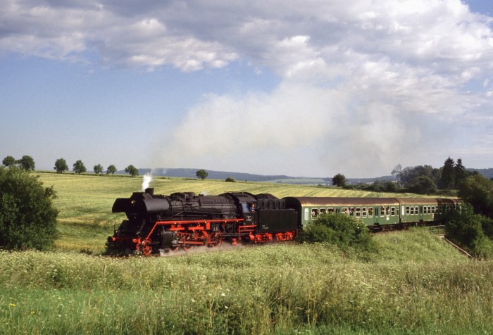 41&nbsp;1185 mit RB&nbsp;7811 hinter Abfahrt Ettenhausen, 28.06.1997