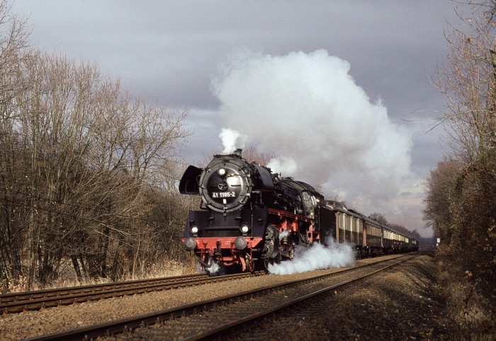 41&nbsp;1185 mit Sonderzug Orient-Express bei Vienenburg, 29.11.1997