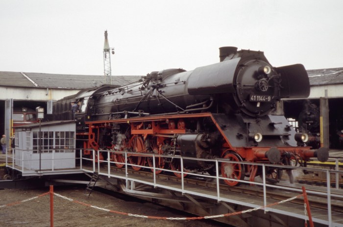 41&nbsp;1144 im Bw Arnstadt, 21.02.2004