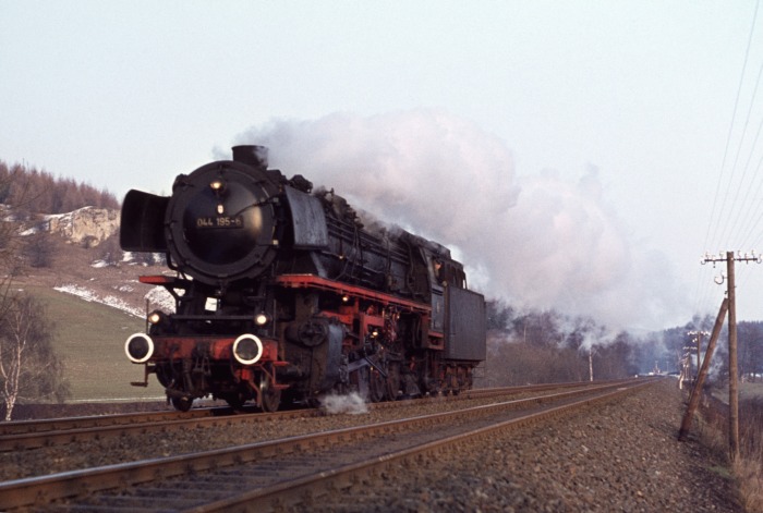 044&nbsp;195 Lz abwärts aus Schubleistung, bei Bartolfelde, am 19.03.1976