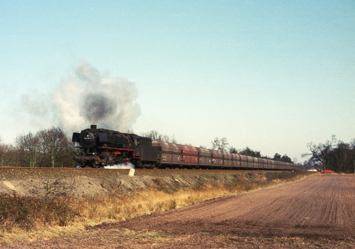 043&nbsp;167 mit Erzzug bei Dörpen, 21.03.1975