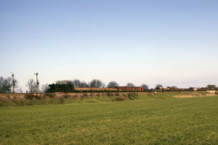 44&nbsp;0??? Güterzug bei Karstädt, am 03.05.1980