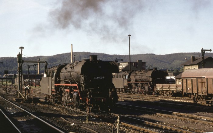 44&nbsp;0600 am Wasserkran, 44&nbsp;0397 Tv vor Gz, Bf Saalfeld, 13.06.1981