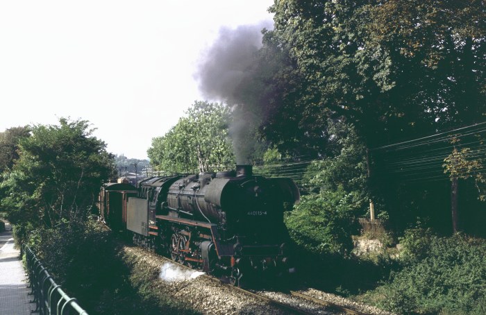 44&nbsp;0115 mit Gz ->Gera, Ausfahrt Pößneck, 26.09.1981