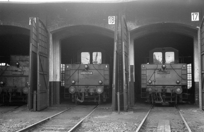 051&nbsp;625 sowie die beiden Kab-Tender -Loks 051&nbsp;561 und die bekannte 050&nbsp;778, Bw Uelzen am 23.05.1974