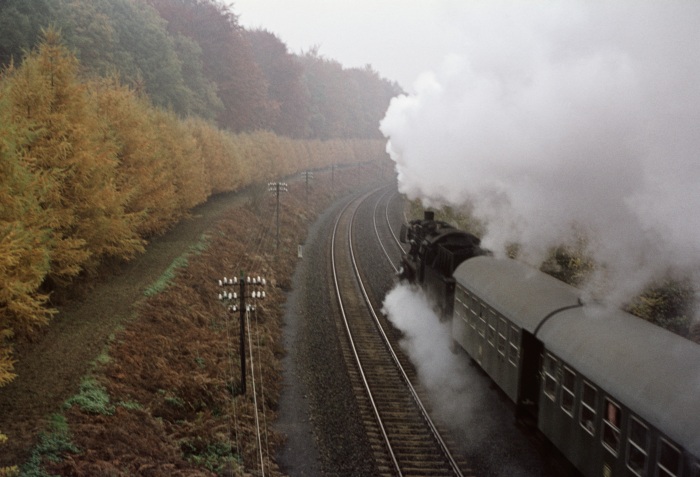 051&nbsp;397 mit Militärzug bei Ebstorf, 08.11.1975