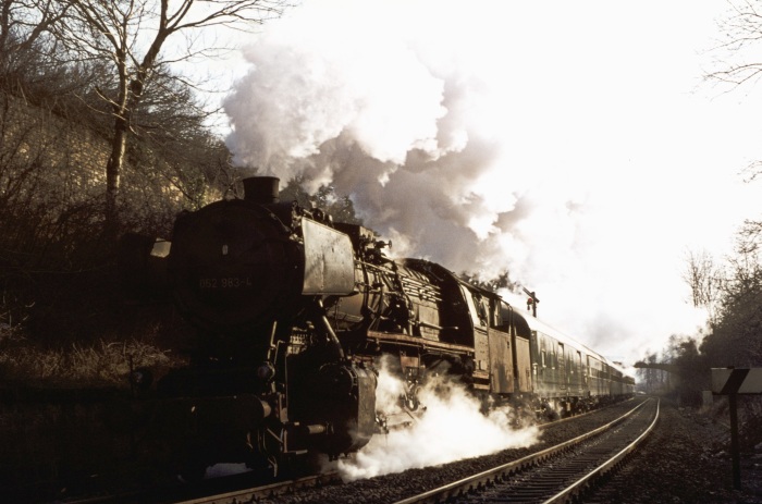 052&nbsp;983 mit E&nbsp;3104 Einfahrt Goslar, 27.03.1976