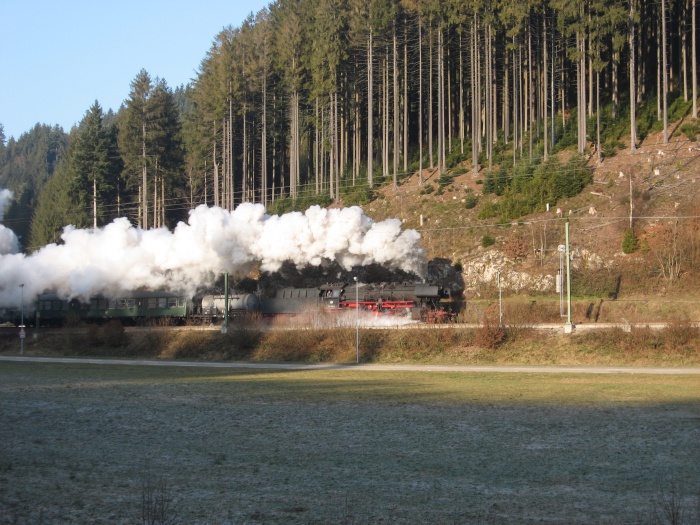 50&nbsp;2740 hinter der Ausfahrt von Schönmünzach, um 13:41h am 29.12.2008