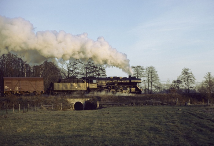 50&nbsp;3680 mit Ng&nbsp;61851 hinter Karstädt, 12.11.1983