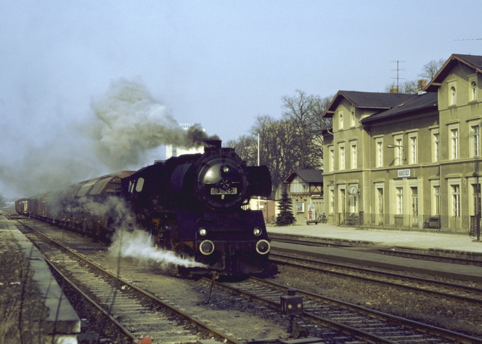 50&nbsp;3624 mit Ng&nbsp;61851 kurz nach der Ankunft im Bahnhof Karstädt, um 13:30h am 18.02.1984