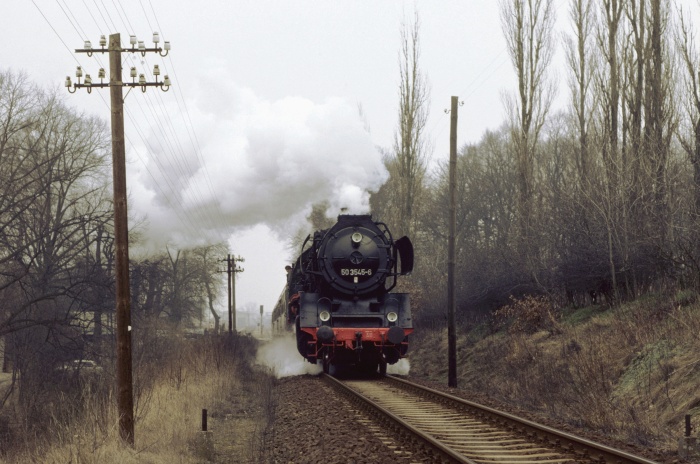 50&nbsp;3545 mit Sonderzug bei Plau am See, 09.03.1991