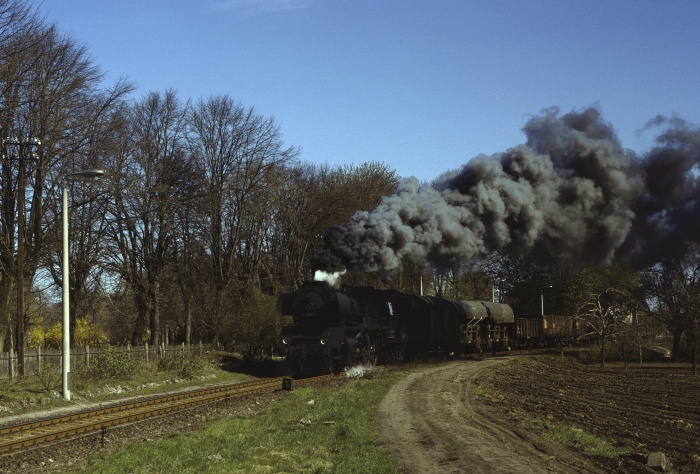 50&nbsp;3557 mit Ng&nbsp;64784 Ausfahrt Schwanebeck, um 10:55h am 18.04.1982