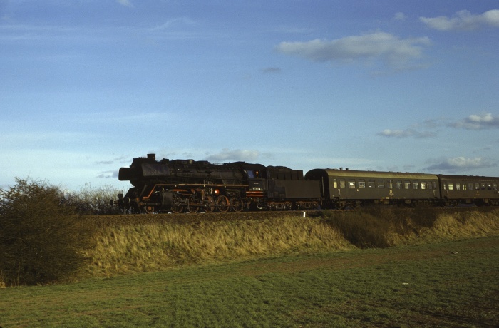 50&nbsp;3606 mit D&nbsp;649 vor Minsleben, 18.04.1982