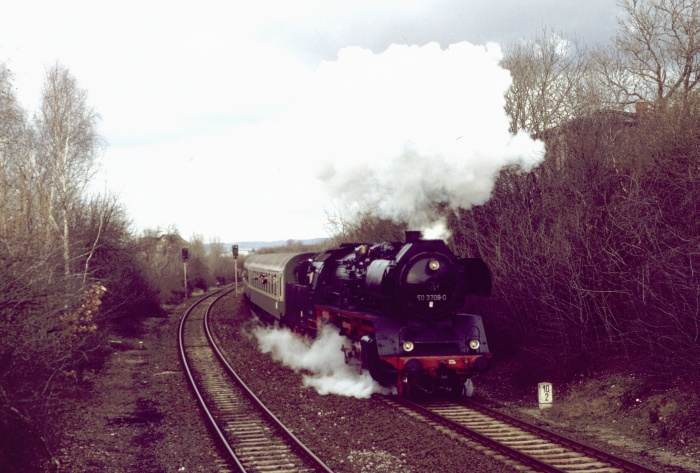 50&nbsp;3708 mit RB&nbsp;15870 nach Blankenburg, Ausfahrt Langenstein, um 14:18h am 20.02.1999
