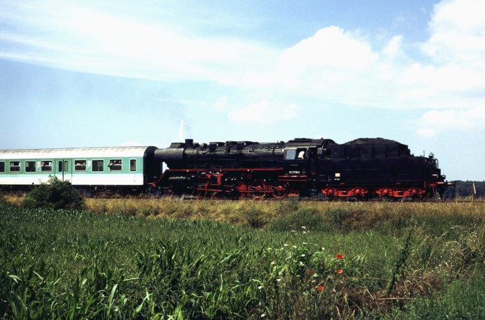 50&nbsp;3708&nbsp;Tv mit RB&nbsp;37575 Richtung Halberstadt, bei Börnecke, um 11:37h am 17.07.1999