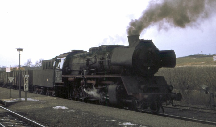 50&nbsp;3680 mit Ng aus Richtung Quedlinburg in Gernrode eingetroffen, im März 1979