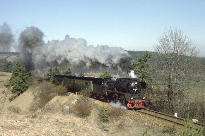 50&nbsp;3688 mit N&nbsp;14719 hinter Angelroda, 22.03.1995