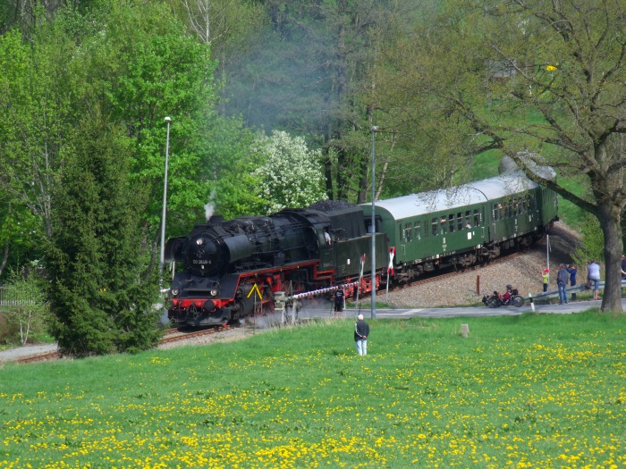 50&nbsp;3648 mit EAB-Zug Nr.62277 einfahrend in Walthersdorf, um 10:29h am 29.04.2018
