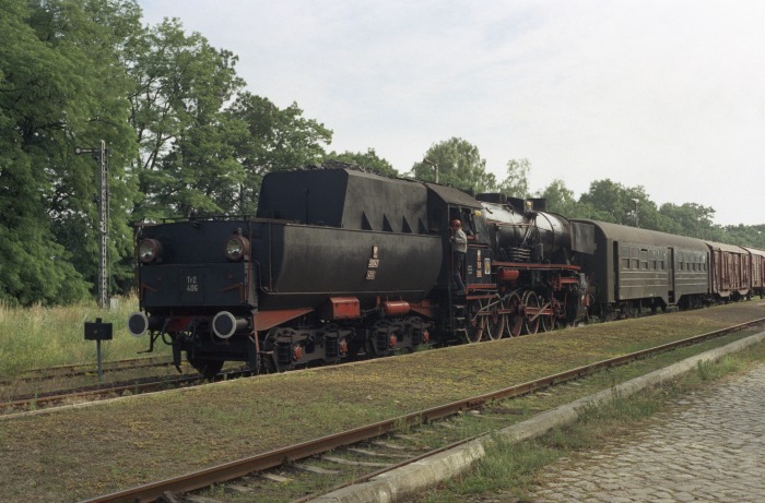 Ty2‑406&nbsp;(Tv) mit Güterzug aus Wolsztyn trifft in Konotop ein, um ca. 9:30h am 06.07.1995