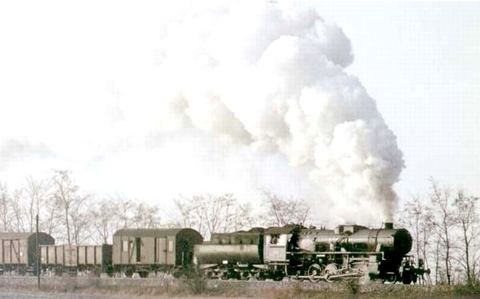 GySEV Lok Baureihe 520 bei Müllendorf, 10.02.1972