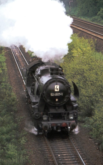 52&nbsp;4507 als Lz bei Frankfurt/Oder-Wintergarten, im Mai 1977